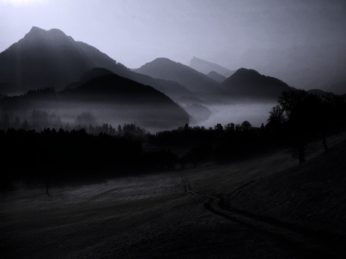 Дорога в туманную долину обои