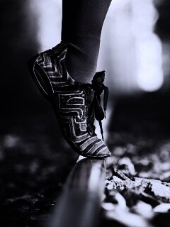 Разноцветные кроссовки обои