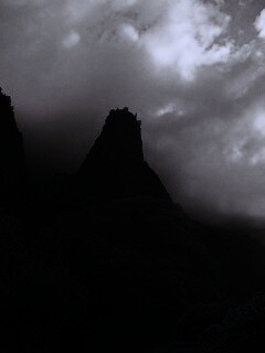 Заросшие джунглями горы обои