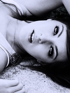 Глаза цвета моря обои