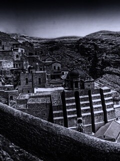 Город среди скал обои