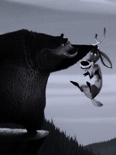 Медведь прессует оленя обои