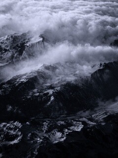 Облака в горах обои