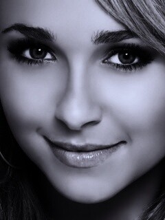 Лицо красавицы обои