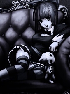 Девочка с куклой котенка обои