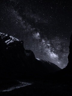 Обрыв под звездным небом обои