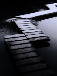 Дорожка над водой обои