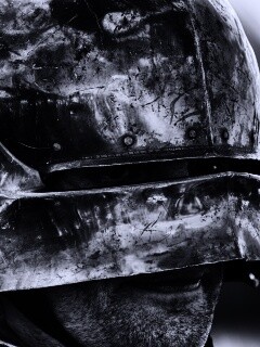 Человек в доспехах обои