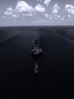 Авианосец с эскортом обои