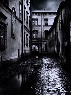 Проходной дворик обои