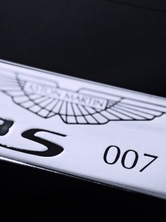 Астон Мартин Джеймса Бонда, табличка обои