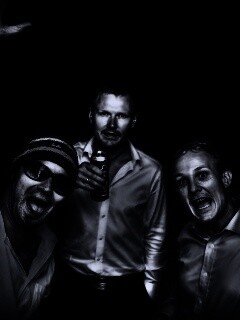 Колоритная тройка обои