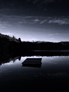 Уединенное озеро обои