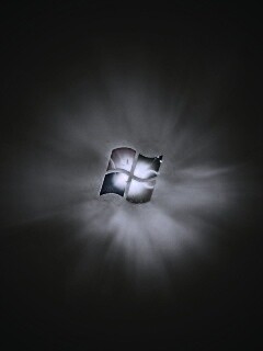 Сочный зеленый логотип Windows 7 обои