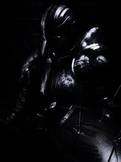 Поверженный рыцарь в доспехах обои