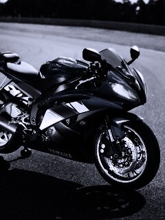 Мотоцикл Ямаха с блокиратором заднего колеса обои