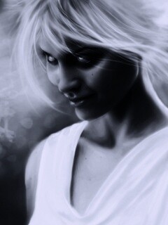 Девушка медиум обои