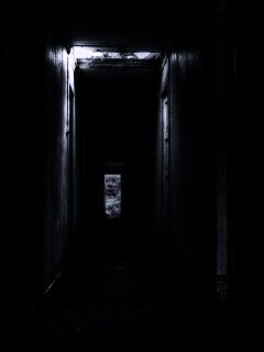 Страшный коридор обои