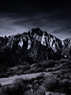 Горы у пустыни обои