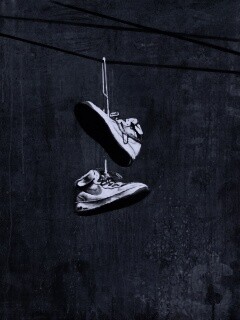 Кросовки на проводе обои