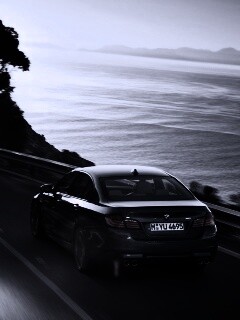 BMW F10 на горной дороге  обои