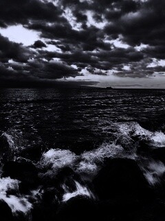 Неспокойно синее море.. обои