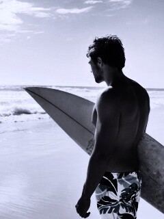 Собирается оседлать волну обои