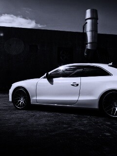 Белый автомобиль обои