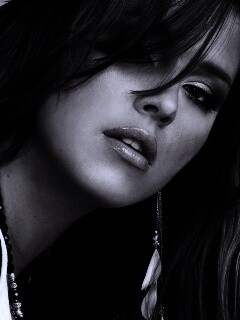 Брюнетка обои