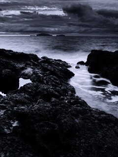 Река впадающая в море обои