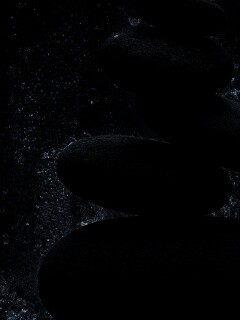 Башня из камней под водой обои