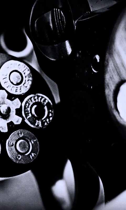 Револьвер обои