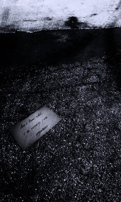 Записка на асфальте обои