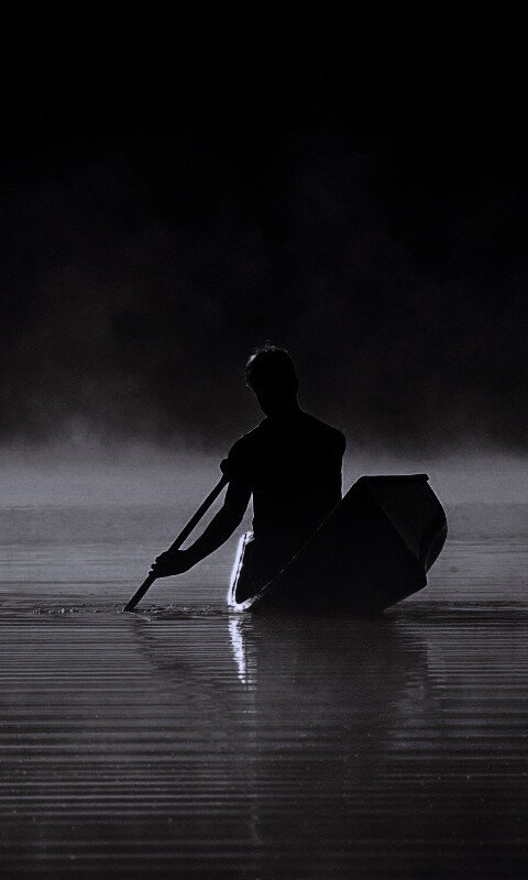 Один в лодке обои