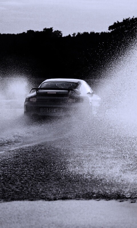 Брызги из под колес обои