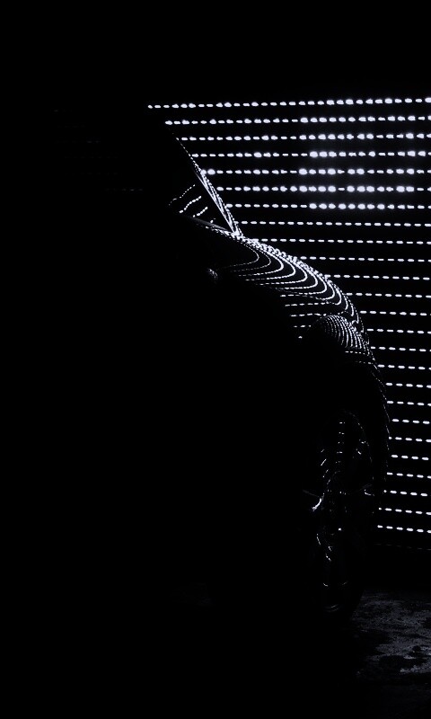 Машина в закрытом гараже обои