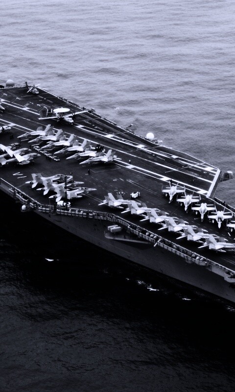 Авианосец в море обои