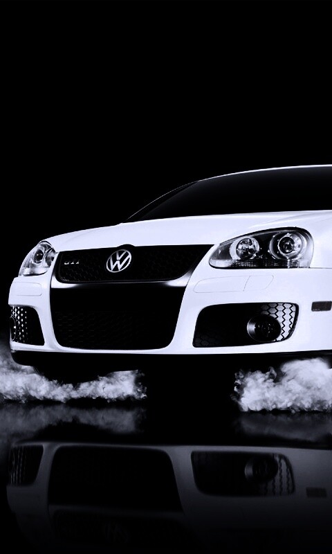 Буксующий белый Фольц обои