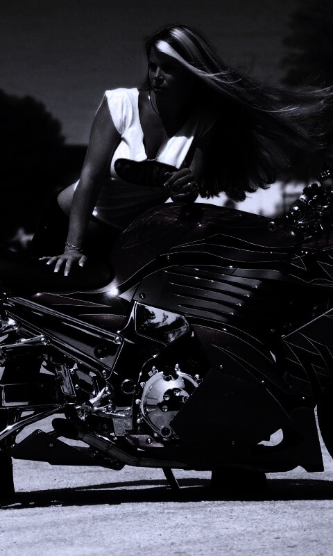 Девушка и байк обои