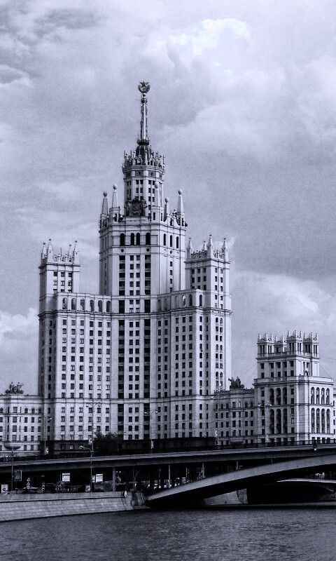 Высотка на Котельнической набережной обои