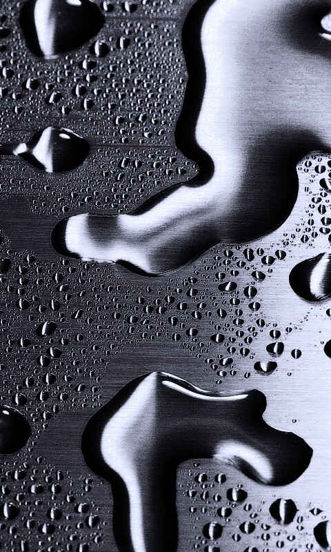 Вода на металлической поверхности обои