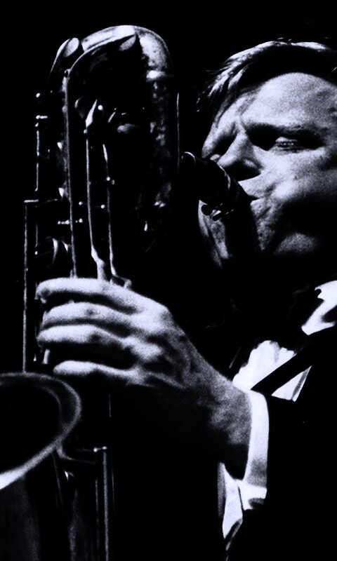 Саксофонист обои