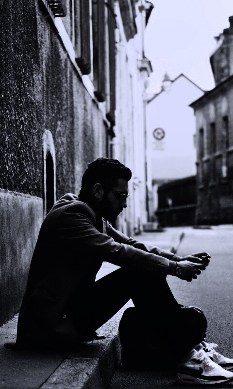 Хипстер с телефоном обои