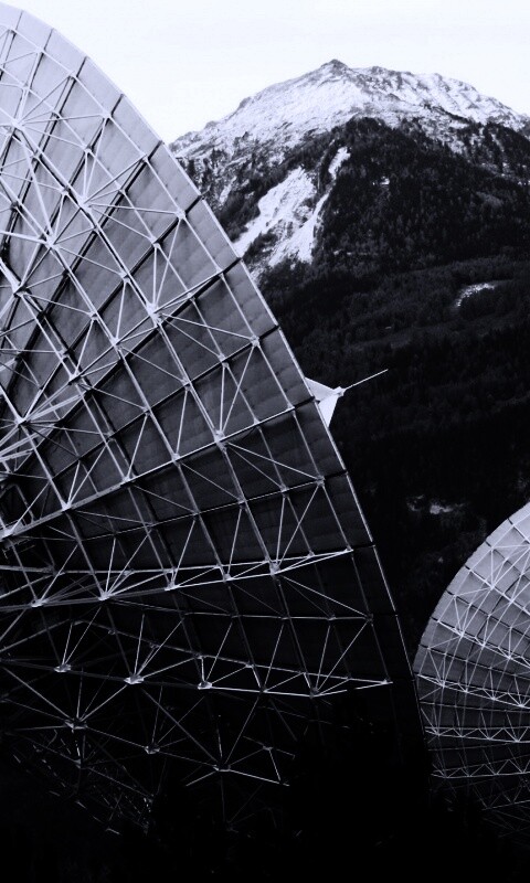 Локаторы в горах обои