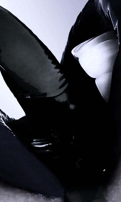 Пьющая девушка обои