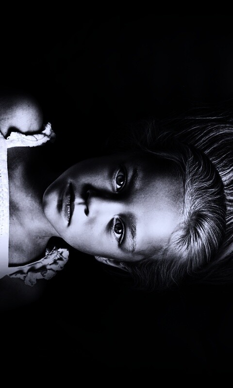 Маленькая девочка обои