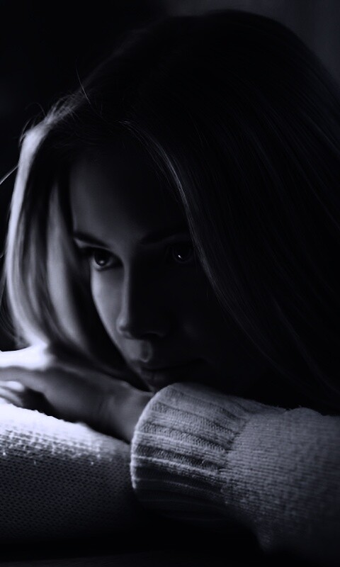 Задумалась обои