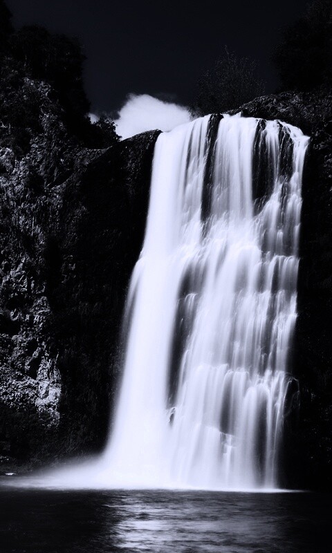 Скалистый водопад обои