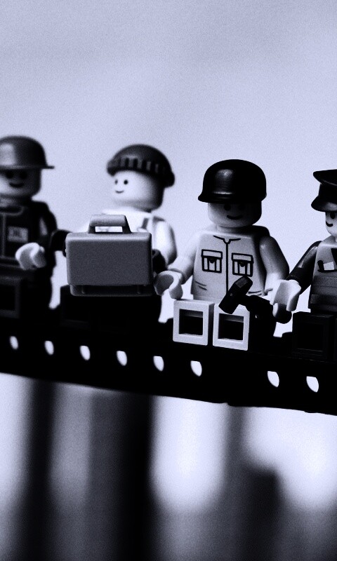 Lego строители обедают на балке обои