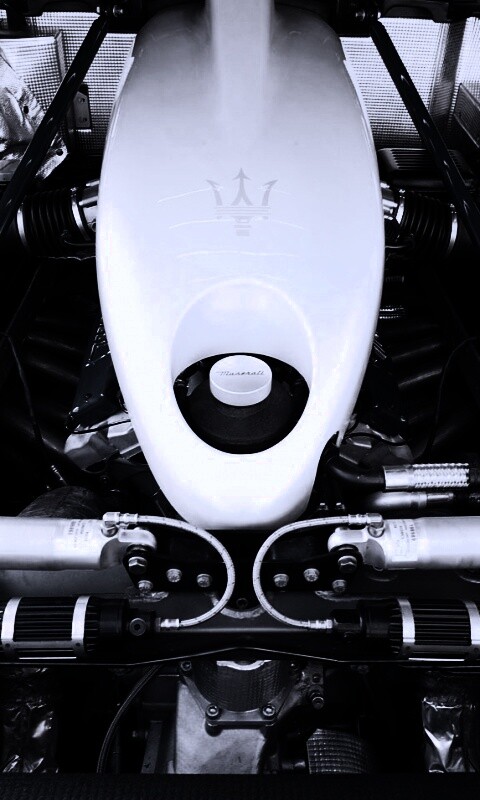 Двигатель Maserati MC12 обои